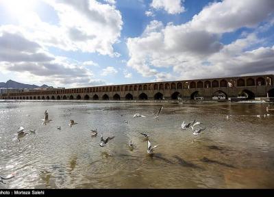 زاینده رود به عنوان رکن گردشگری اصفهان باید محافظت گردد