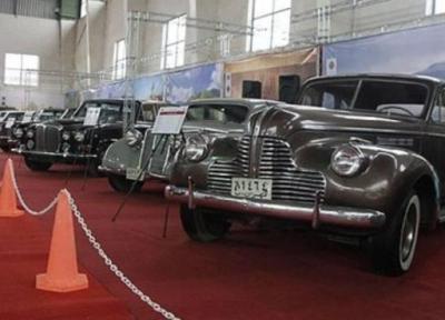 نمایش خودروهای تاریخی در نمایشگاه گردشگری پارس