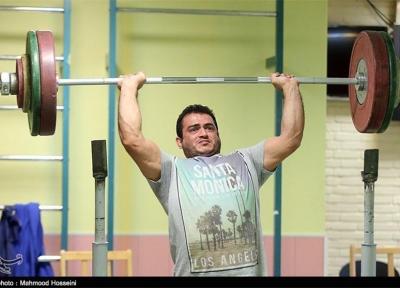 پیگیری تمرینات سهراب مرادی در تهران، قهرمان وزنه برداری المپیک منعی برای تمرین انفرادی ندارد