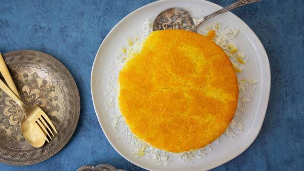 طرز تهیه چلو کره ایرانی با ته دیگ طلایی طرز تهیه چلو کره ایرانی با ته دیگ طلایی