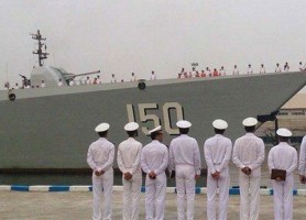 پهلو گرفتن ناو های آموزشی چین در بندر عباس